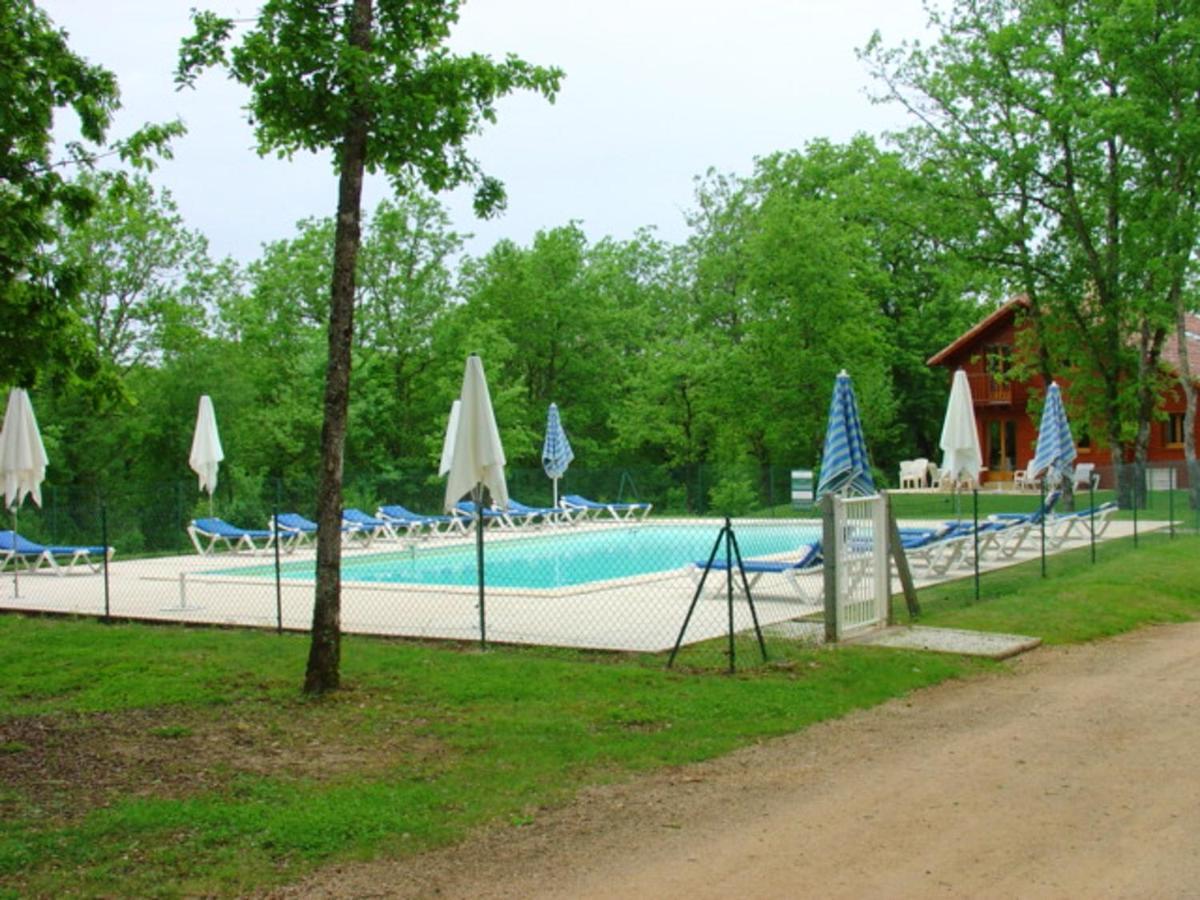 Maison De 2 Chambres Avec Vue Sur Le Lac Piscine Partagee Et Jardin Amenage A Lachapelle Auzac Dış mekan fotoğraf
