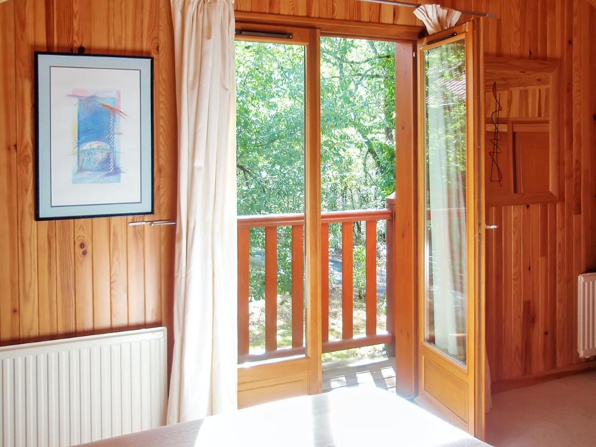 Maison De 2 Chambres Avec Vue Sur Le Lac Piscine Partagee Et Jardin Amenage A Lachapelle Auzac Dış mekan fotoğraf