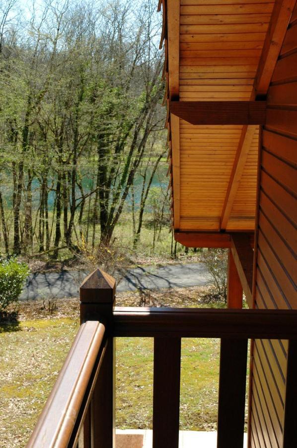 Maison De 2 Chambres Avec Vue Sur Le Lac Piscine Partagee Et Jardin Amenage A Lachapelle Auzac Dış mekan fotoğraf
