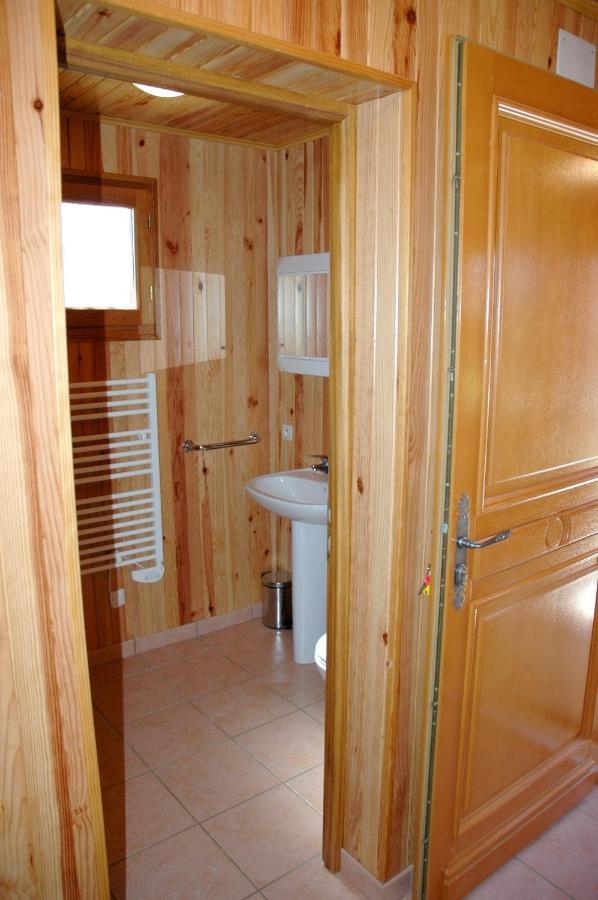 Maison De 2 Chambres Avec Vue Sur Le Lac Piscine Partagee Et Jardin Amenage A Lachapelle Auzac Dış mekan fotoğraf